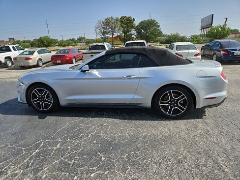 Used 2018 Ford Mustang Premium RWD image 6