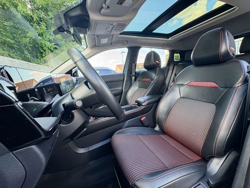 Used 2025 Nissan Kicks SR w/ SR Premium Package AWD/4WD image 24
