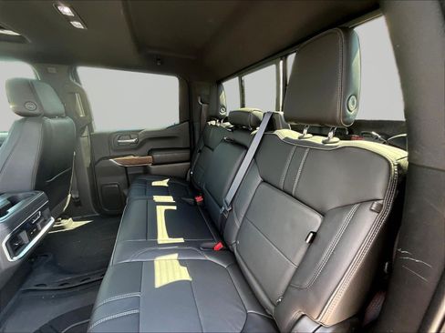 Used 2020 Chevrolet Silverado 1500 High Country w/ Technology Package AWD/4WD image 23
