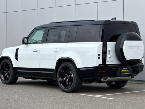 Used 2026 Land Rover Defender 130 X-Dynamic SE AWD/4WD image 3