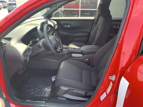 Certified 2025 Honda HR-V Sport image 10