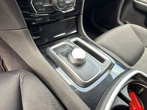 Used 2023 Chrysler 300 Touring RWD image 13