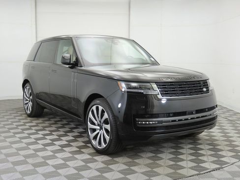 New 2026 Land Rover Range Rover Long Wheelbase SE image 3