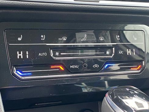 New 2026 Volkswagen Taos SEL image 6