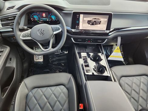New 2026 Volkswagen Atlas Cross Sport SEL Premium R-Line AWD/4WD image 16