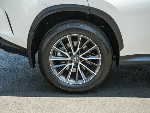 Used 2025 Lexus NX 350h AWD w/ Premium Package image 11