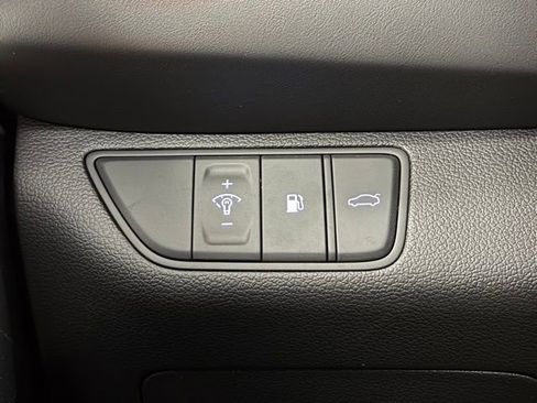 New 2026 Genesis G70 2.5T Prestige image 13