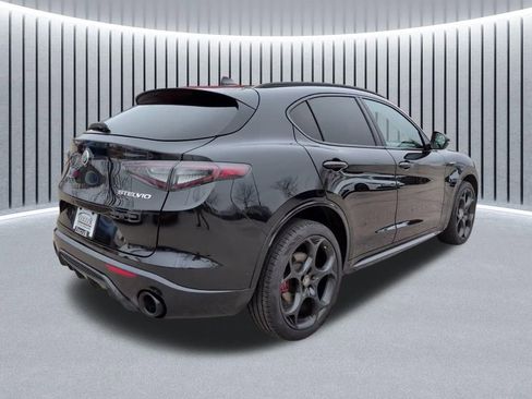 Used 2024 Alfa Romeo Stelvio Veloce image 7