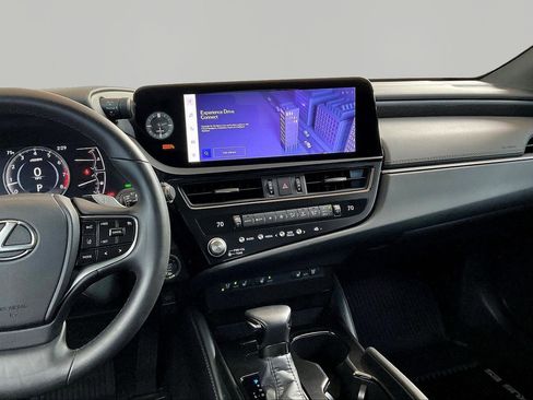 Used 2024 Lexus ES 350 w/ Premium Package FWD image 9