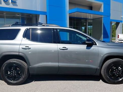 Used 2021 GMC Acadia AT4 w/ LPO, Adventure Package AWD/4WD image 3