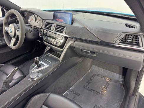 Used 2019 BMW M4 CS w/ Executive Package image 15