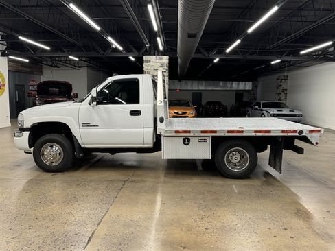 Used 2007 GMC Sierra 3500 SLE w/ Heavy-Duty Power Package AWD/4WD image 4
