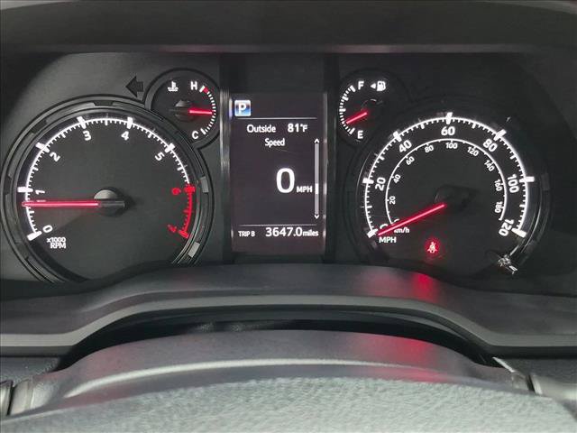 Used 2020 Toyota 4Runner SR5 Premium w/ Moonroof Package RWD image 11