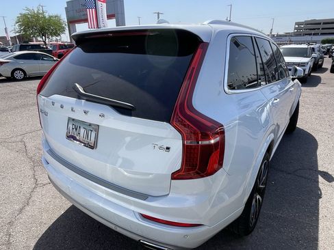 Used 2021 Volvo XC90 T6 Momentum w/ Protection Package Premier image 10