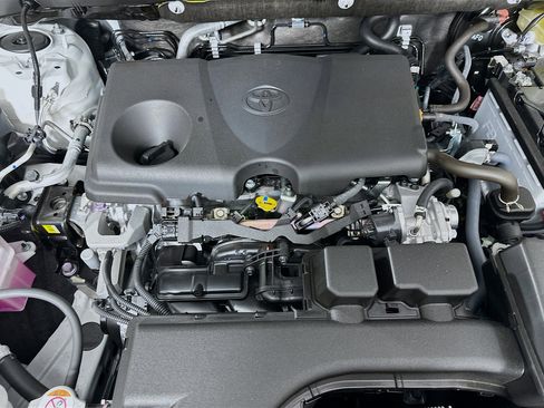 Used 2025 Toyota RAV4 LE image 33