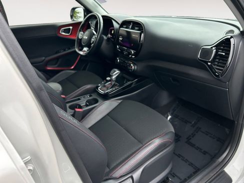 Used 2023 Kia Soul GT-Line w/ GT-Line Technology Package FWD image 25