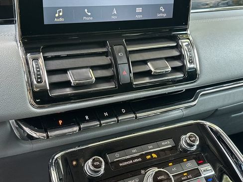 Used 2019 Lincoln Navigator L Reserve AWD/4WD image 29