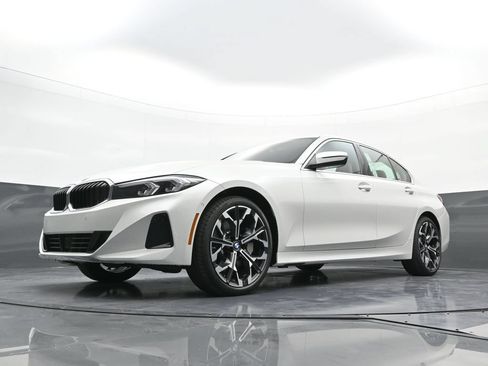 New 2026 BMW 330i xDrive Sedan w/ Premium Package AWD/4WD image 24