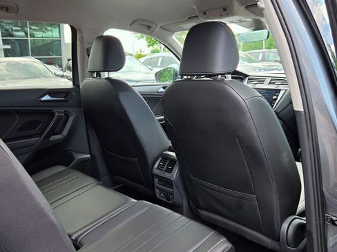 Certified 2023 Volkswagen Tiguan SE FWD image 53