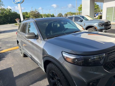 Used 2022 Ford Explorer Timberline image 2