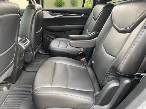 Used 2024 Cadillac XT6 Premium Luxury AWD/4WD image 40
