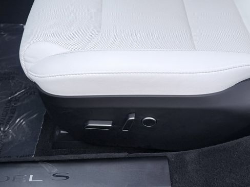 Used 2023 Tesla Model S AWD/4WD image 20