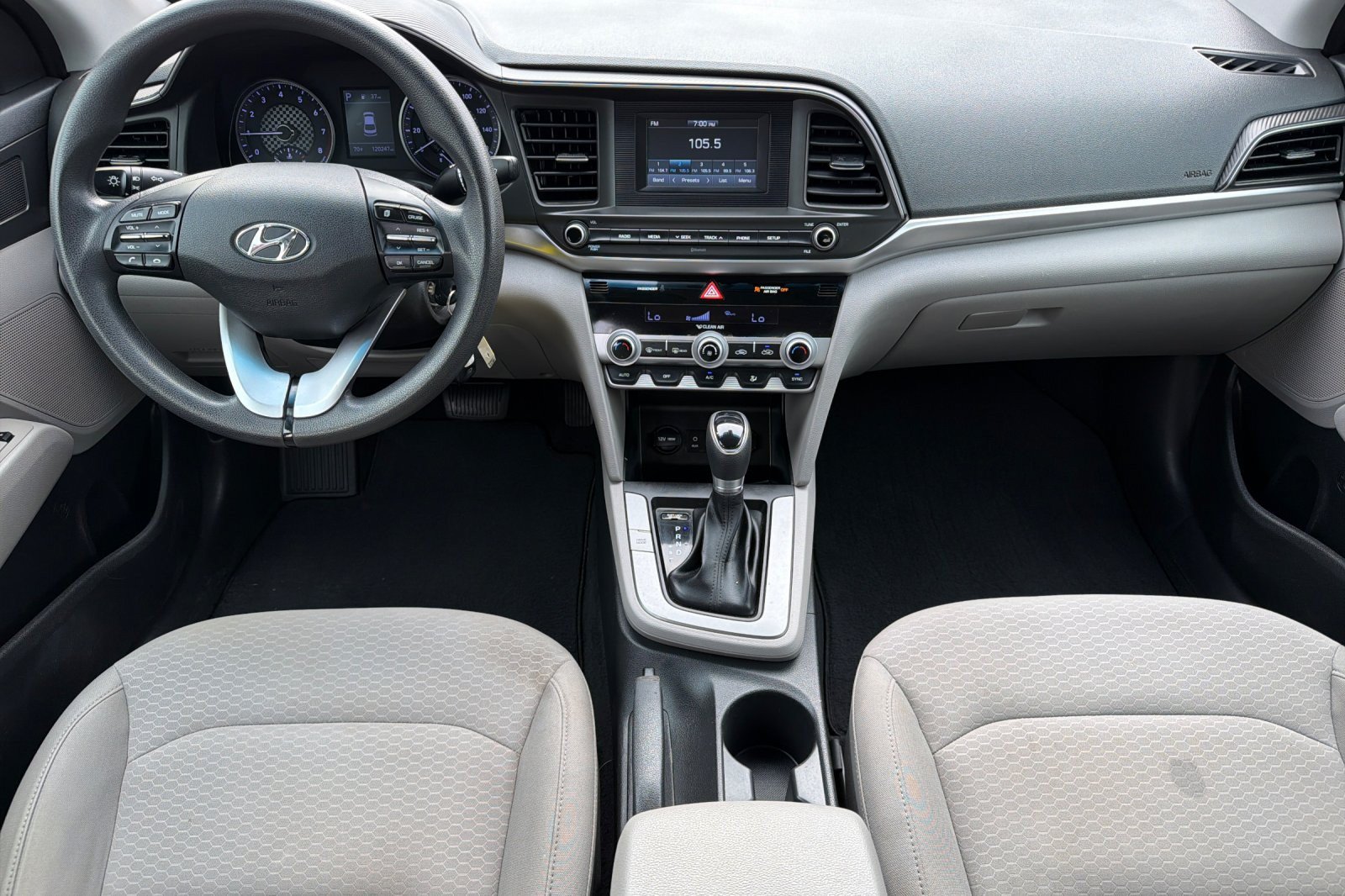 Used 2020 Hyundai Elantra SE FWD image 10