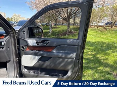Certified 2023 Lincoln Navigator Reserve AWD/4WD image 18