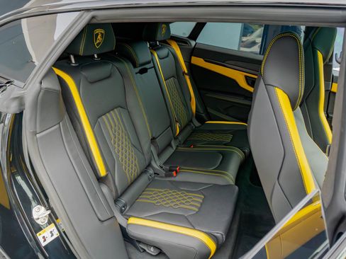 Used 2025 Lamborghini Urus SE AWD/4WD image 14
