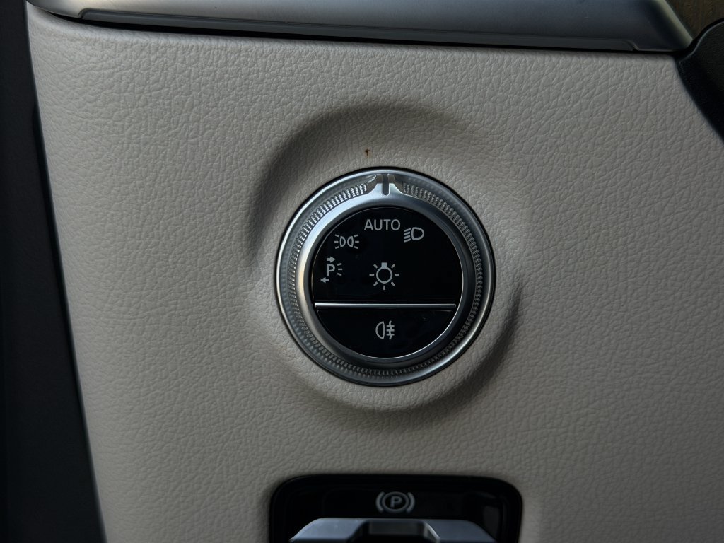 Used 2022 Mercedes-Benz C 300 Sedan image 21