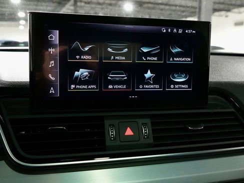 Used 2021 Audi SQ5 Premium w/ Convenience Package image 18