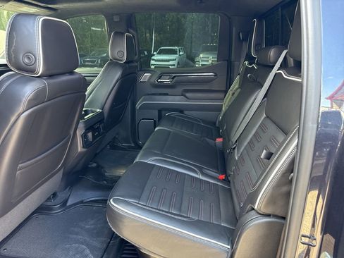 Used 2023 GMC Sierra 1500 AT4X image 9