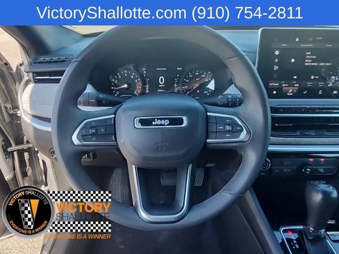 Certified 2024 Jeep Compass Latitude AWD/4WD image 12