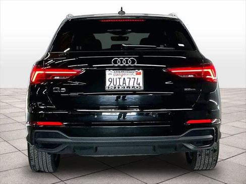 Certified 2025 Audi Q3 2.0T Premium w/ Convenience Package AWD/4WD image 5