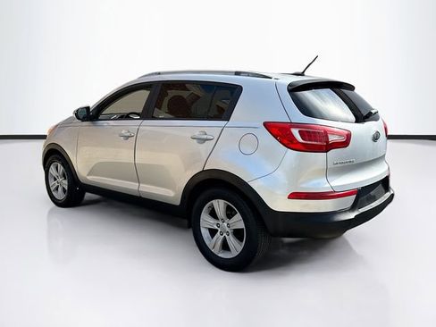 Used 2011 Kia Sportage LX w/ Navigation Pkg image 8