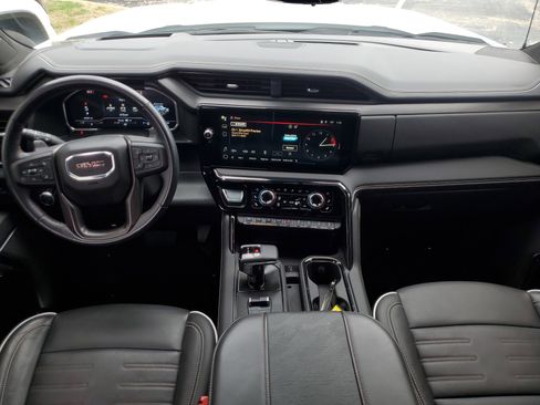 Used 2024 GMC Sierra 1500 AT4X image 15