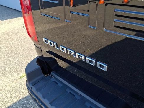 Used 2022 Chevrolet Colorado Z71 AWD/4WD image 40