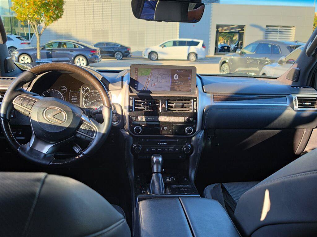 Used 2023 Lexus GX 460 Premium w/ Premium Package AWD/4WD image 5
