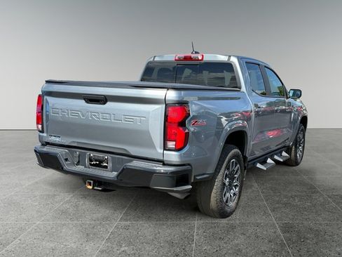 Used 2023 Chevrolet Colorado Z71 w/ Z71 Convenience Package 2 AWD/4WD image 6
