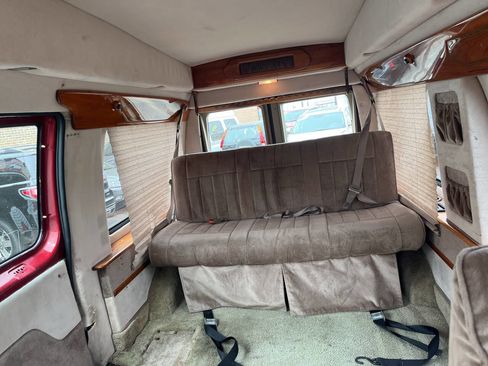 Used 2000 Ford E-150 and Econoline 150 image 10