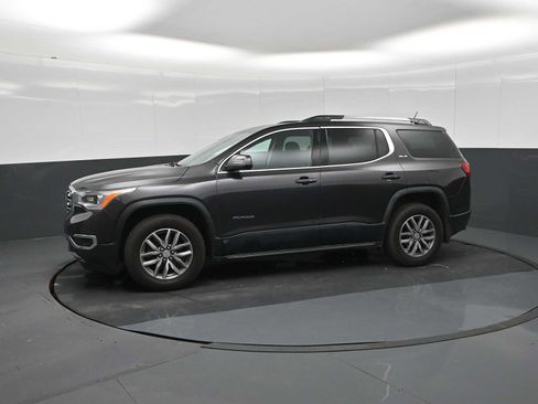Used 2017 GMC Acadia SLE AWD/4WD image 4
