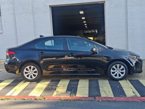 Used 2024 Toyota Corolla LE FWD image 7