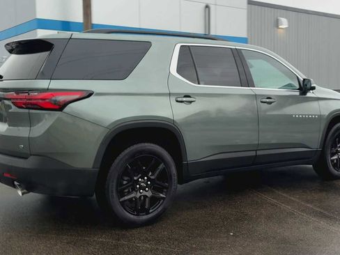 Certified 2023 Chevrolet Traverse LT w/ Rear Camera Mirror Package image 2