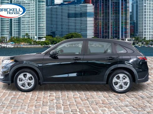 Certified 2024 Honda HR-V LX image 4