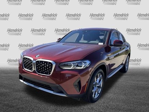 Certified 2025 BMW X4 xDrive30i AWD/4WD image 5