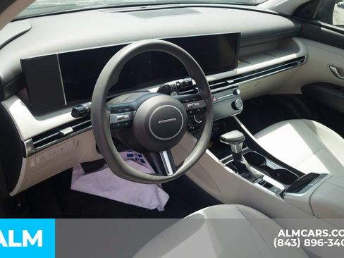 Certified 2025 Hyundai Tucson SEL FWD image 5