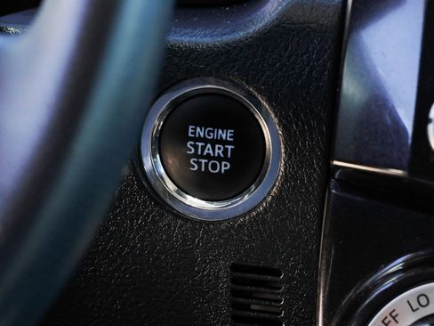 Used 2023 Toyota 4Runner TRD Off-Road AWD/4WD image 35