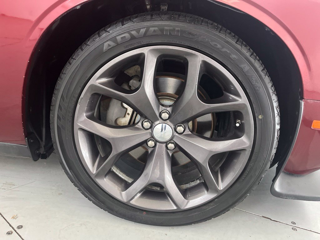 Used 2019 Dodge Challenger R/T RWD image 17