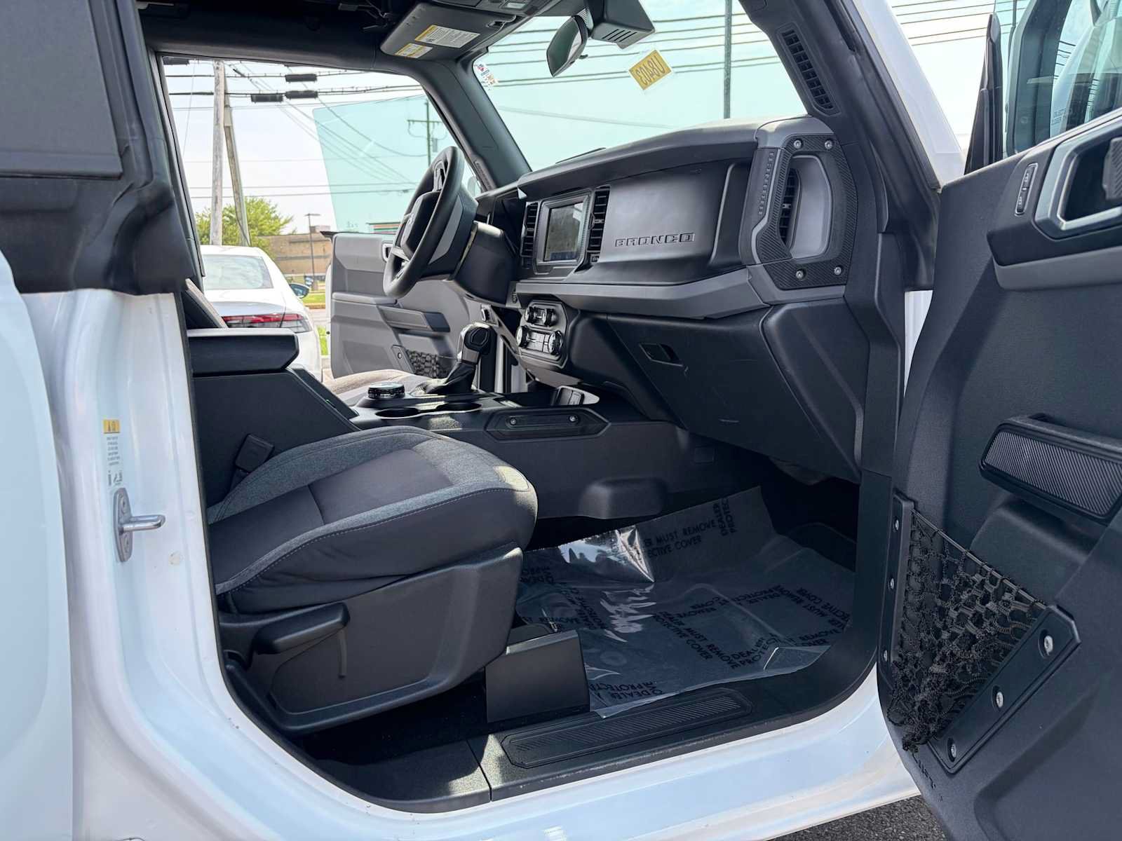 Used 2023 Ford Bronco 4-Door AWD/4WD image 23