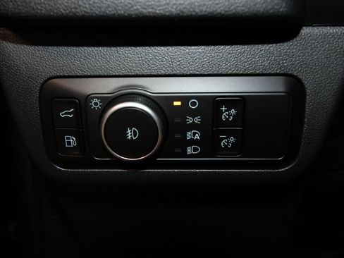 Used 2025 Ford Escape Platinum w/ Premium Technology Package AWD/4WD image 10